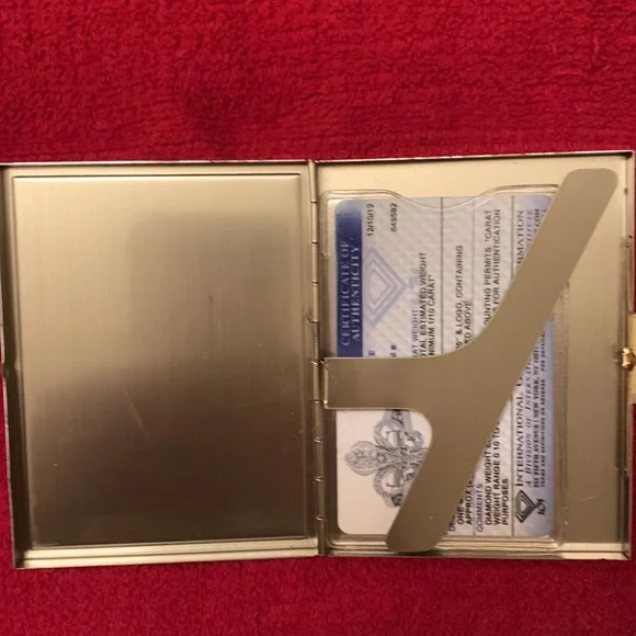 Business card or credit card case . - Picture 2 of 3